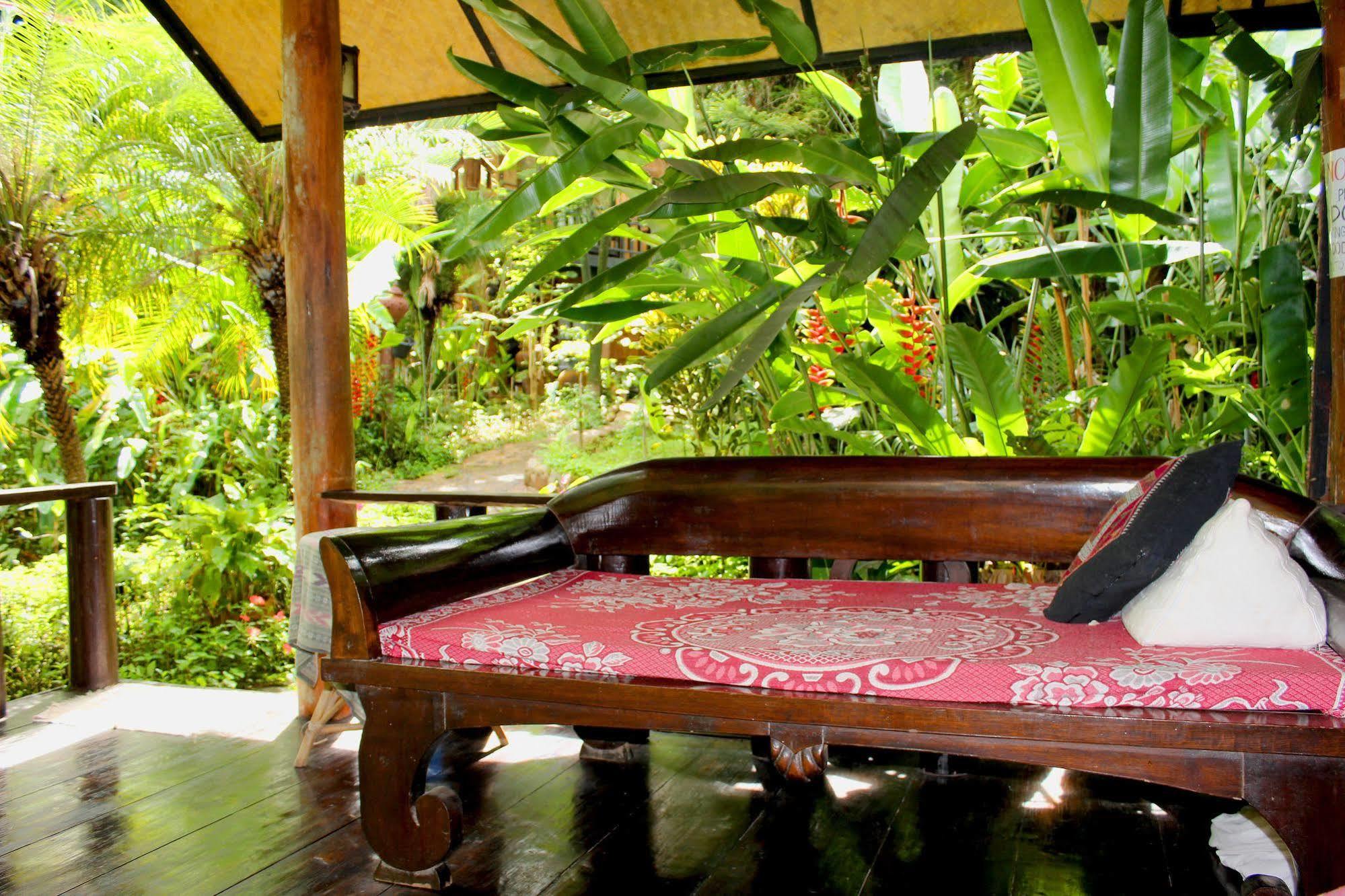 Little Eden Guesthouse Pang Mapha Dış mekan fotoğraf